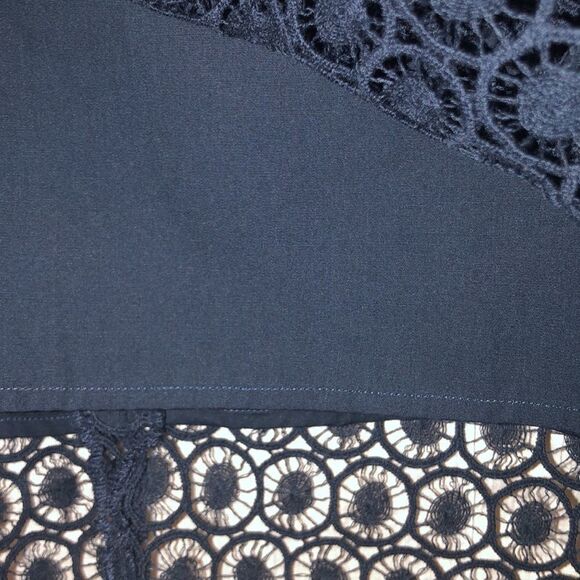 LOFT 6 Navy Eyelet Lace Pencil Skirt - Picture 4 of 8